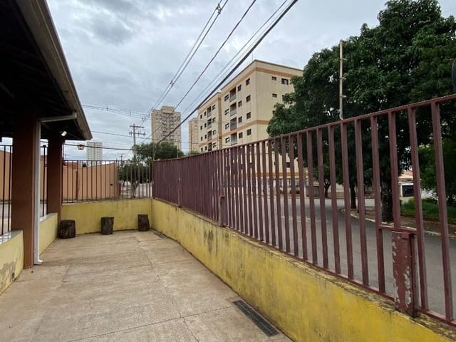 Terreno com 238m², à venda, no bairro Vila Belvedere em Americana
