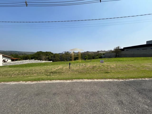 Terreno com 1000m² 3 quartos e 4 banheiros, à venda, no bairro Residencial Fazenda Alta Vista em Salto de Pirapora