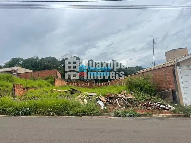 Terreno com 250m², à venda, no bairro Residencial Fazenda Planalto em GUAXUPÉ
