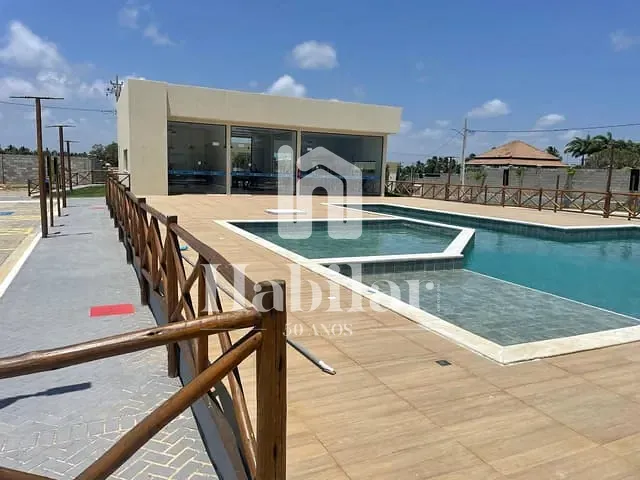 Terreno com 288m², à venda, no bairro Centro em Barra dos Coqueiros