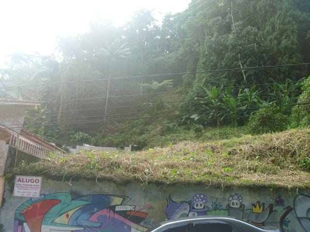 Terreno à venda, no bairro Castelanea em Petrópolis
