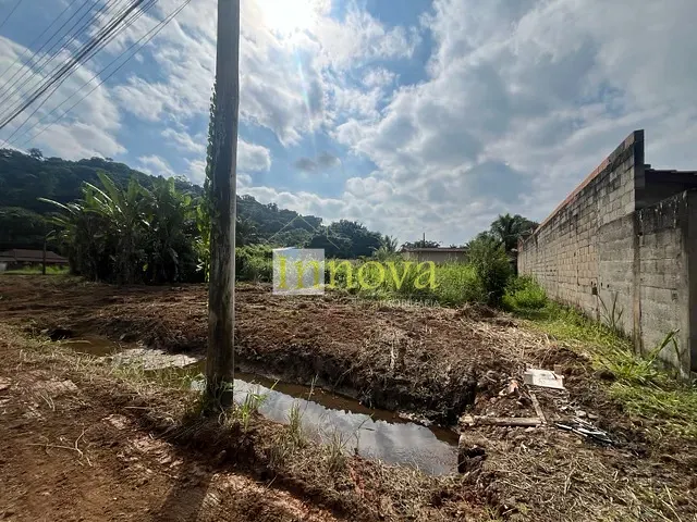 Terreno com 360m², à venda, no bairro Capricónio III em Caraguatatuba