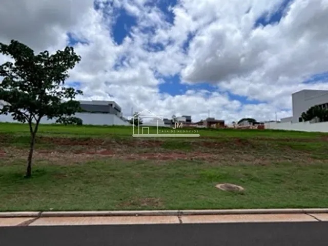 Terreno com 476m², à venda, no bairro Granja Marileusa em Uberlândia