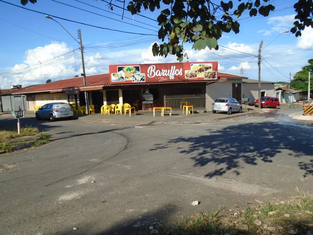 Galpão / Barracão com 360m², à venda, no bairro Água Branca em Goiânia