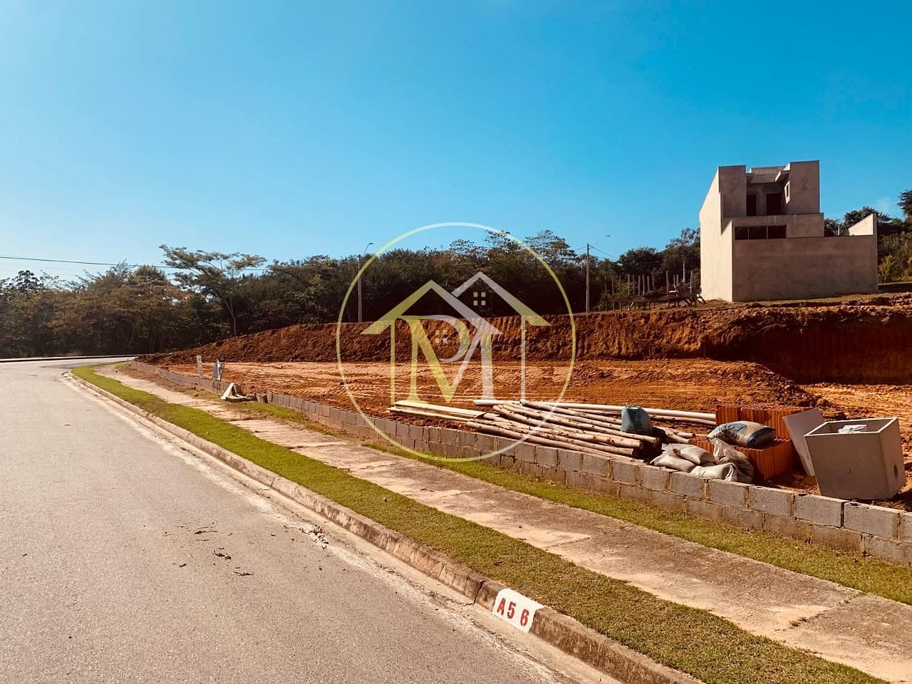 Terreno à venda, 10m² - Foto 1