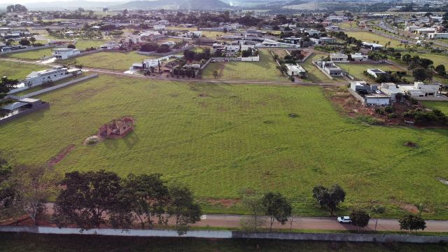 Terreno com 1202m², à venda, no bairro Condomínio Villágio Baiocchi em Goianira