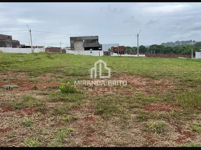 Terreno com 215m², à venda, no bairro Jardins Versalhes em Aparecida de Goiânia