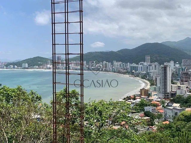Terreno com 974m², à venda, no bairro CANTO DA PRAIA em Itapema