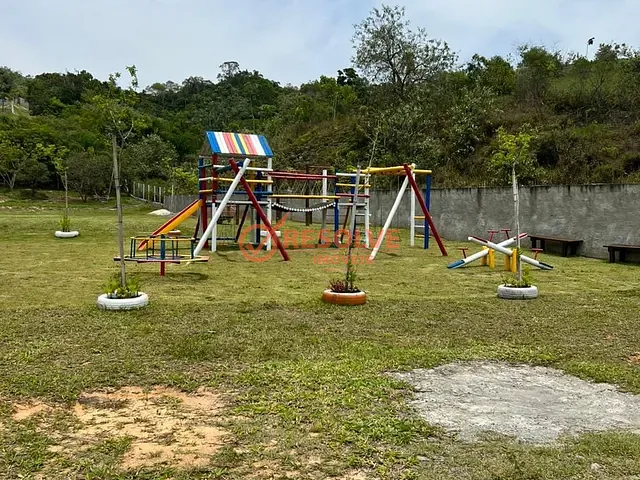 Terreno com 2700m², à venda, no bairro CAPOEIRINHA em Guararema