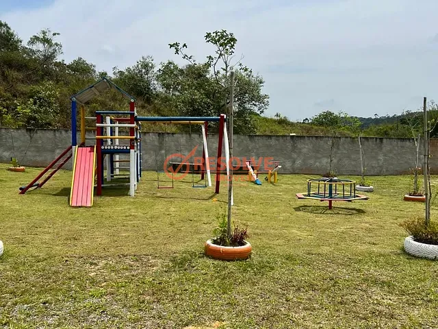 Terreno com 2700m², à venda, no bairro CAPOEIRINHA em Guararema