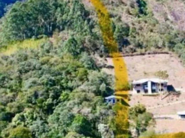 Terreno com 3786m², à venda, no bairro Samambaia em Petrópolis