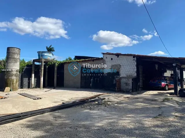 Terreno 1 quarto e 1 banheiro, à venda, no bairro Centro em Maranguape