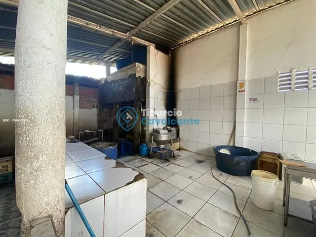 Terreno 1 quarto e 1 banheiro, à venda, no bairro Centro em Maranguape