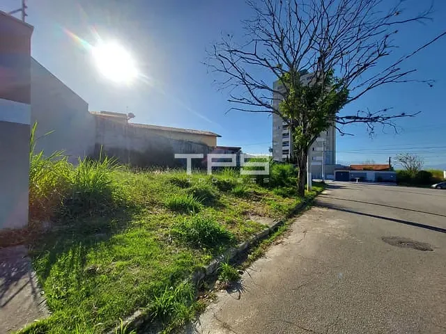 Terreno com 361m², à venda, no bairro Portal das Colinas em Guaratinguetá