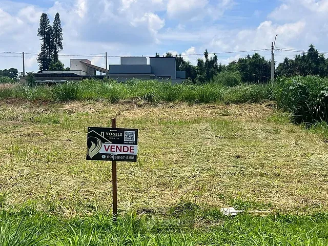 Terreno com 256m², à venda, no bairro Residencial Europa em Holambra