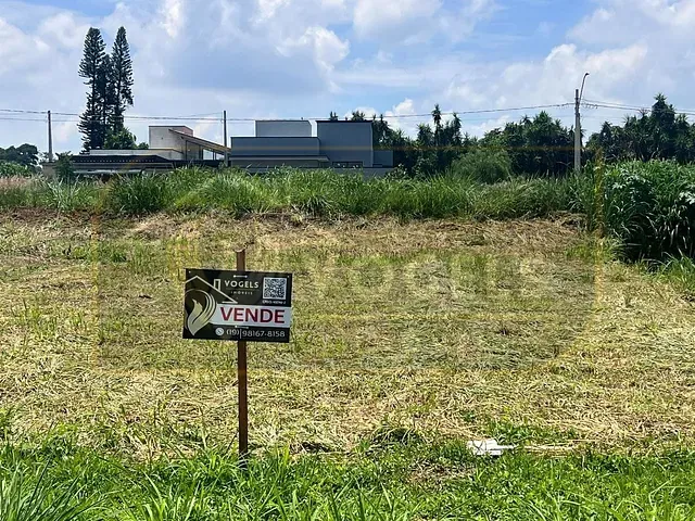 Terreno com 256m², à venda, no bairro Residencial Europa em Holambra