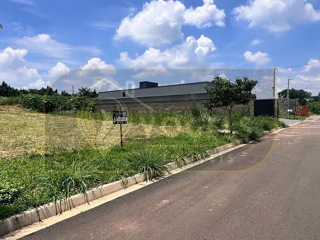 Terreno com 256m², à venda, no bairro Residencial Europa em Holambra