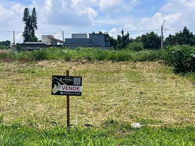 Terreno com 256m², à venda, no bairro Residencial Europa em Holambra