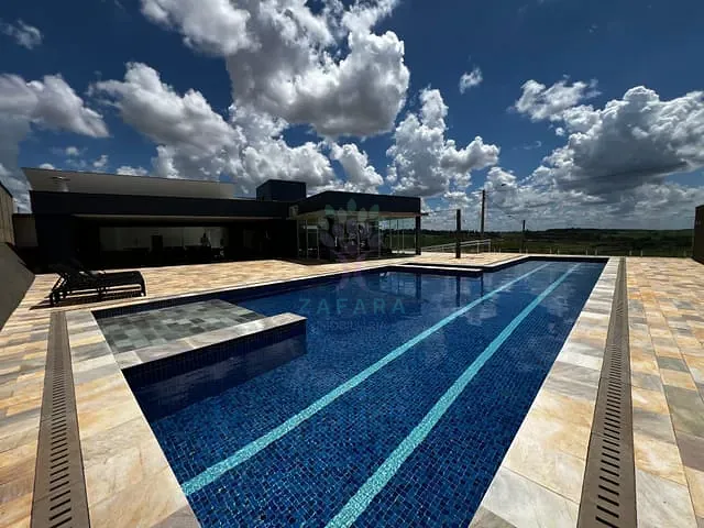 Terreno com 258m², à venda, no bairro Jardim Tropical em Marília