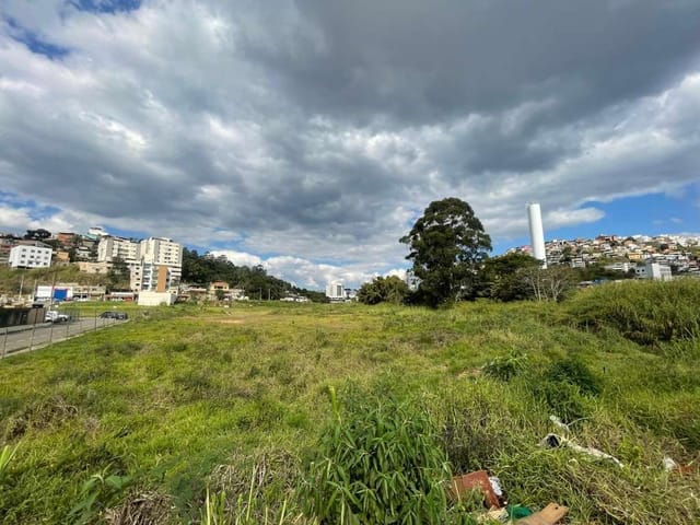 Terreno com 16108m², à venda, no bairro São Pedro em Juiz de Fora