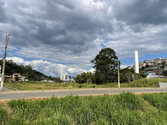 Terreno com 16108m², à venda, no bairro São Pedro em Juiz de Fora