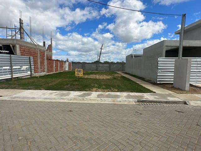 Terreno com 200m², à venda, no bairro Parque Tarcisio Miranda em Campos dos Goytacazes