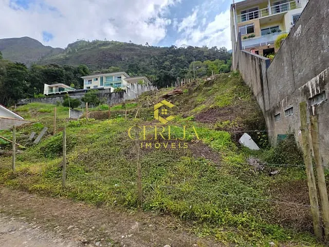 Terreno com 420m², à venda, no bairro Cônego em Nova Friburgo