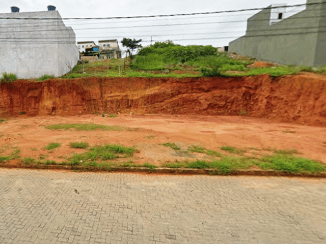 Terreno com 240m², à venda, no bairro vale do sol 2 em Governador Valadares