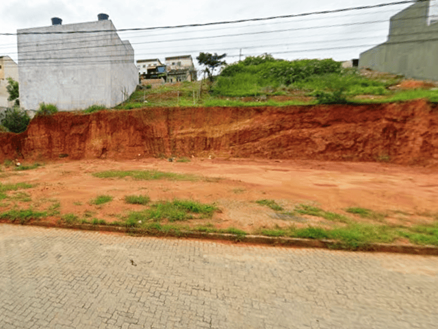 Terreno com 240m², à venda, no bairro vale do sol 2 em Governador Valadares