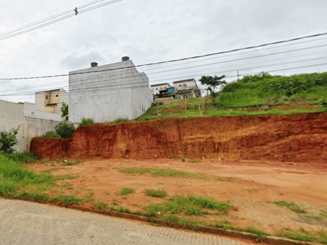 Terreno com 240m², à venda, no bairro vale do sol 2 em Governador Valadares