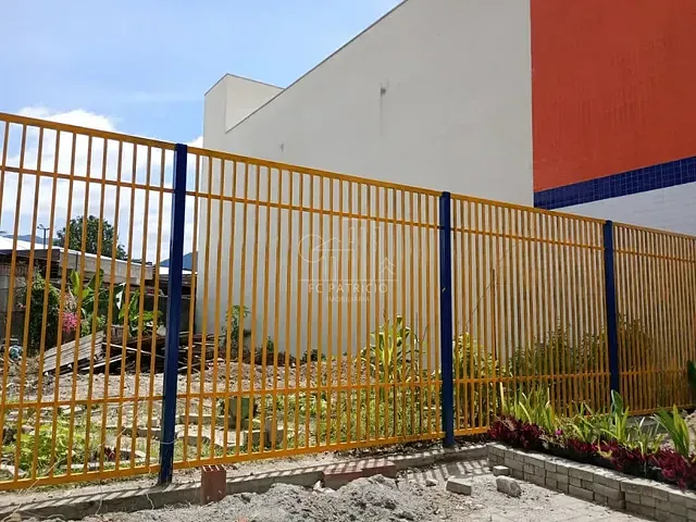 Terreno com 396m², à venda, no bairro Centro em Guapimirim