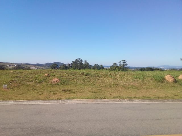 Terreno à venda, no bairro Monte Alegre em Vinhedo