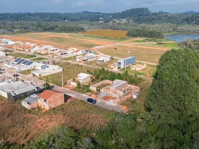 Terreno à venda, no bairro Estados em Fazenda Rio Grande
