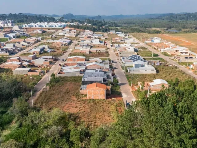 Terreno à venda, no bairro Estados em Fazenda Rio Grande