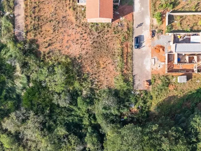 Terreno à venda, no bairro Estados em Fazenda Rio Grande