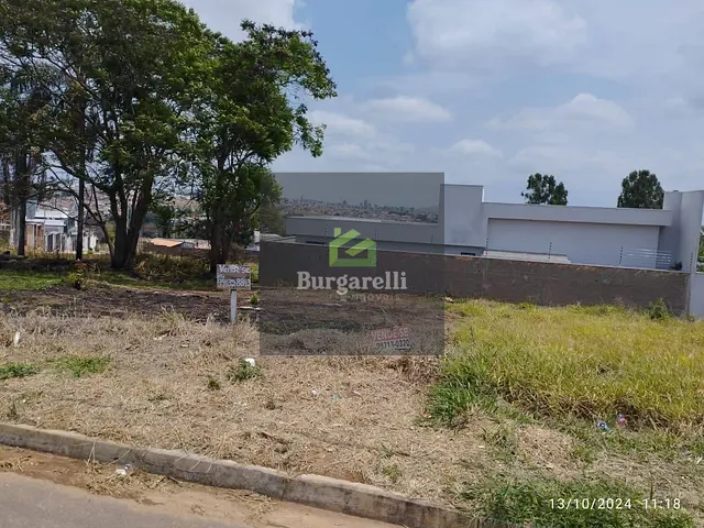 Terreno com 302m², à venda, no bairro Alta Villa Lavras em Lavras