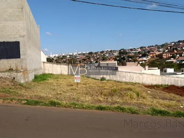 Terreno com 250m², à venda, no bairro Colúmbia em Londrina
