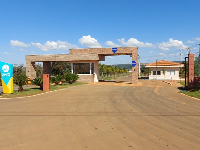 Terreno com 900m², à venda, no bairro Zona Rural em Abadiânia