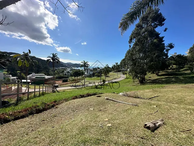 Terreno à venda, no bairro Ilhota em Itapema