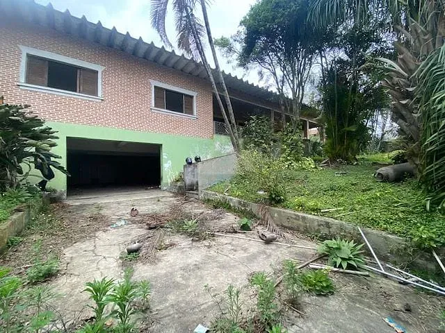 Terreno com 852m², à venda, no bairro Jardim Quarto Centenário em Mauá