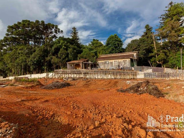 Terreno com 15651m², à venda, no bairro Santa Cândida em Curitiba