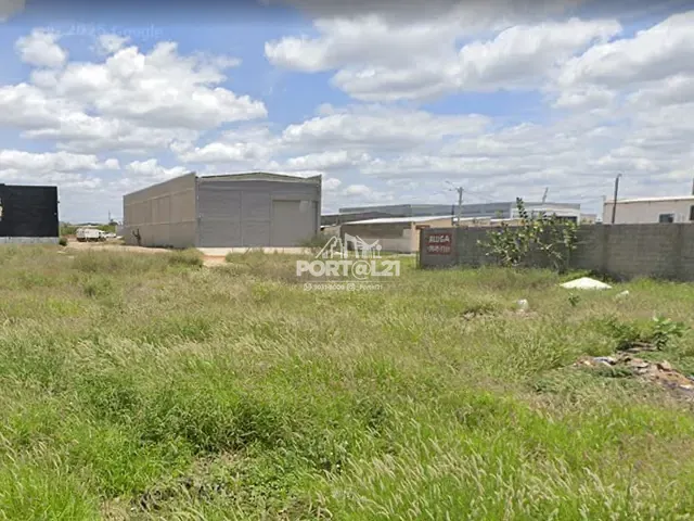 Terreno com 313m², à venda, no bairro Palhinhas em Petrolina