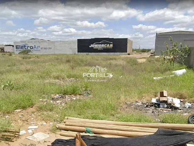 Terreno com 313m², à venda, no bairro Palhinhas em Petrolina