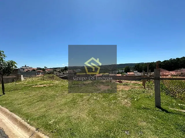 Terreno com 301m², à venda, no bairro Vila Pagano em Valinhos
