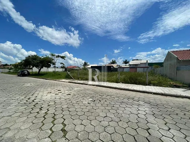 Terreno com 522m², à venda, no bairro Centro em Tijucas