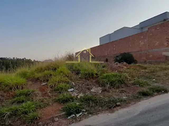 Terreno com 250m², à venda, no bairro Residencial Fazenda Planalto em Guaxupé