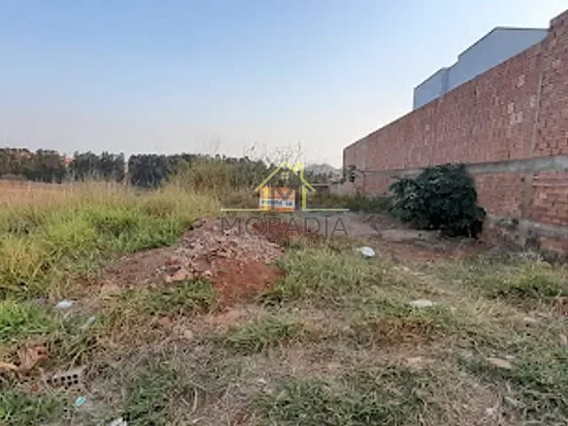 Terreno com 250m², à venda, no bairro Residencial Fazenda Planalto em Guaxupé