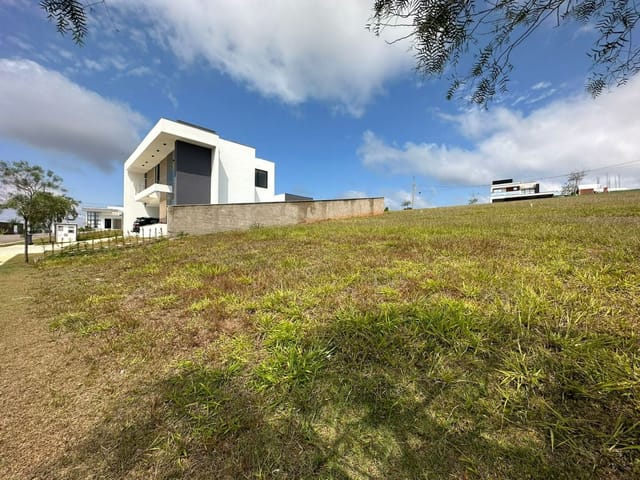 Terreno com 473m², à venda, no bairro São Pedro em Juiz de Fora