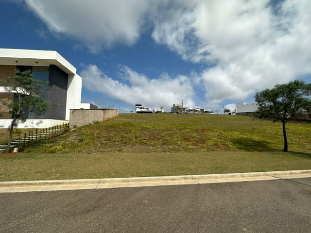 Terreno com 473m², à venda, no bairro São Pedro em Juiz de Fora