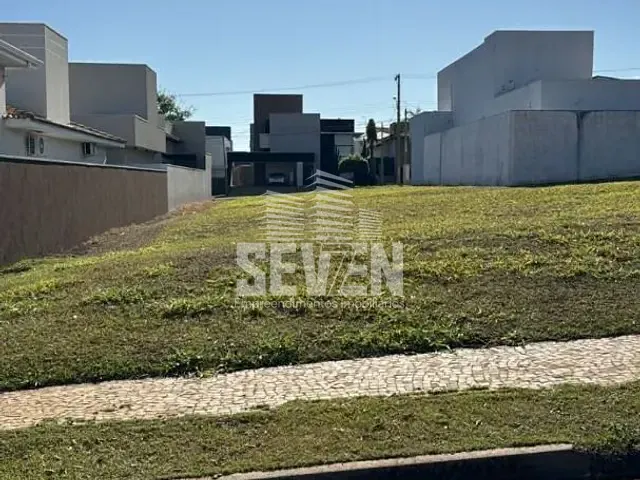 Terreno com 450m², à venda, no bairro Residencial Lago Sul em Bauru